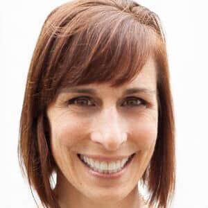 deanna-segrave-daly-headshot